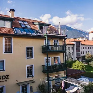 Riedz Innsbruck- Zentrales Apartmenthaus Mit Gruener Oase Appartamento